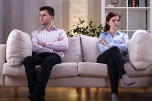 Read more about the article Problemas no casamento: como e quando buscar um advogado de família em Vitória?